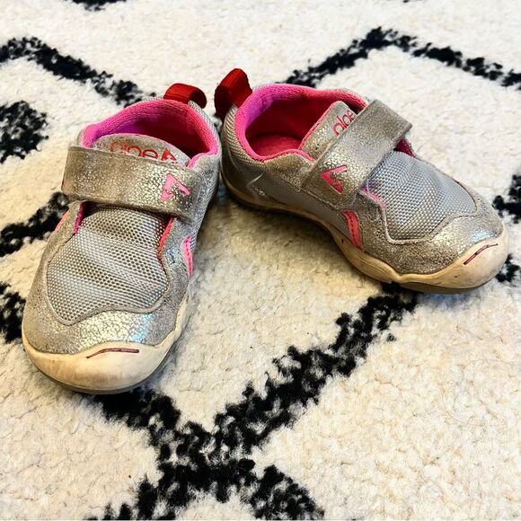 Plae Metallic Silver Pink Suede & Nylon Velcro Sneakers Size 5.5 - Picture 3 of 10